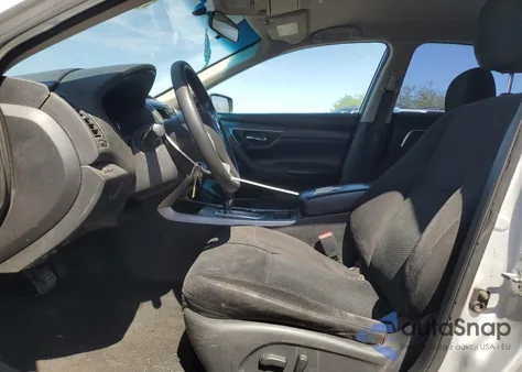 2015 Nissan Altima 2.5 из США, поврежденный, VIN 1N4AL3AP6FN870717